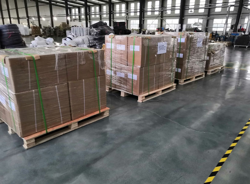 Hangzhou Paishun Rubber &amp; Plastic Co., Ltd linea di produzione in fabbrica