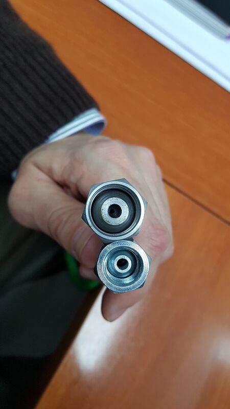 DN2 3.2 mm Diametro Interno 630Bar Tubo di Prova a Pressione Ultra Elevata 2000Bar Pressione di Rottura Tubo di Carica Aria Lunghezza Estesa 0.5m